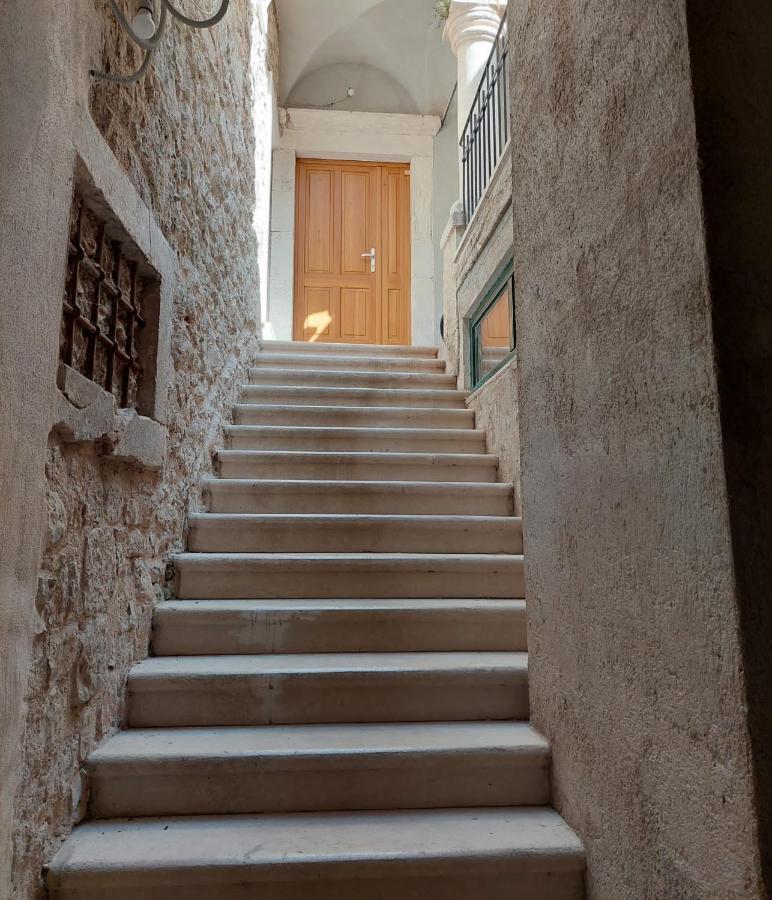 Central Palace Apartment Šibenik Eksteriør bilde